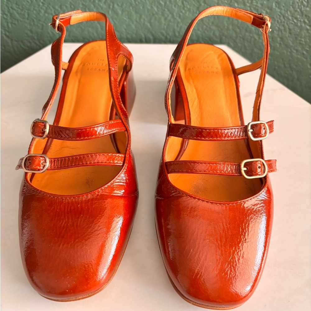 Sezane PAULA BABIES in PATENT CAMEL
Normal gentle leather wear, mostly inside